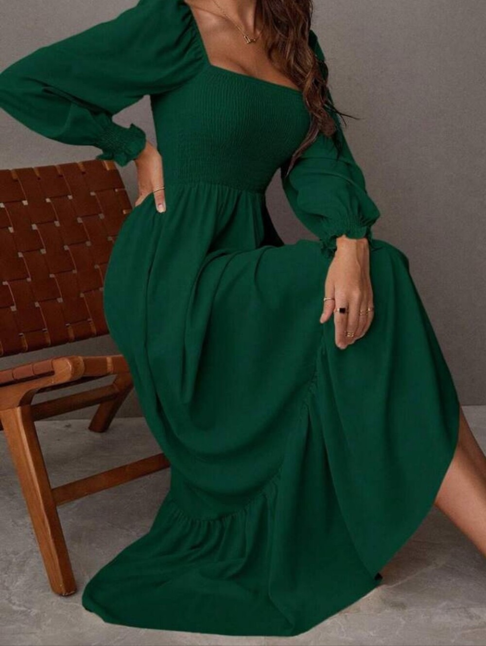 Elegant Green Long-Sleeve Maxi Dress - Picture 3 of 4